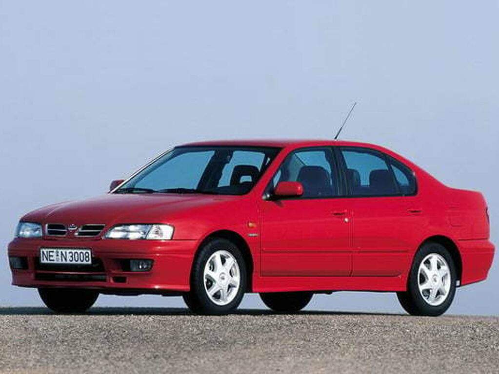 Tappetini per Nissan Primera 1990 - 1996