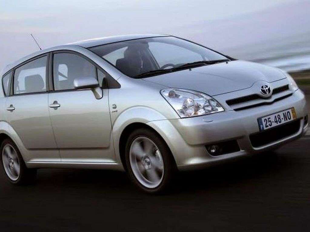 Tappetini per Toyota Corolla Verso 2004 - 2009