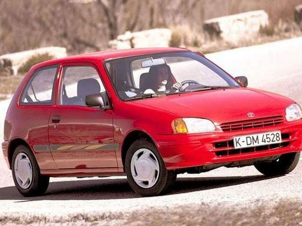 Tappetini per Toyota Starlet 1996 - 1999