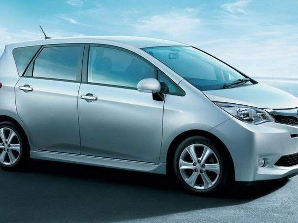 Tappetini per Subaru Trezia 2011 - 2014